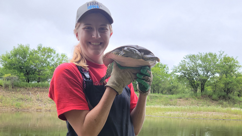Kaitlyn and turtle