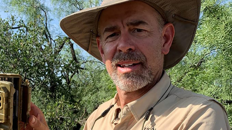 SNR Alumni: Kurt VerCauteren - Wildlife Society's Kleberg Award