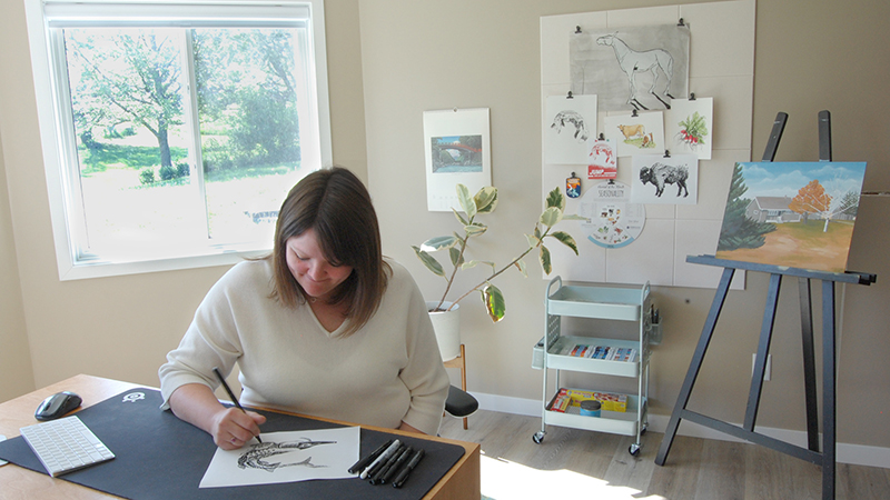 Abbey Synder in her studio