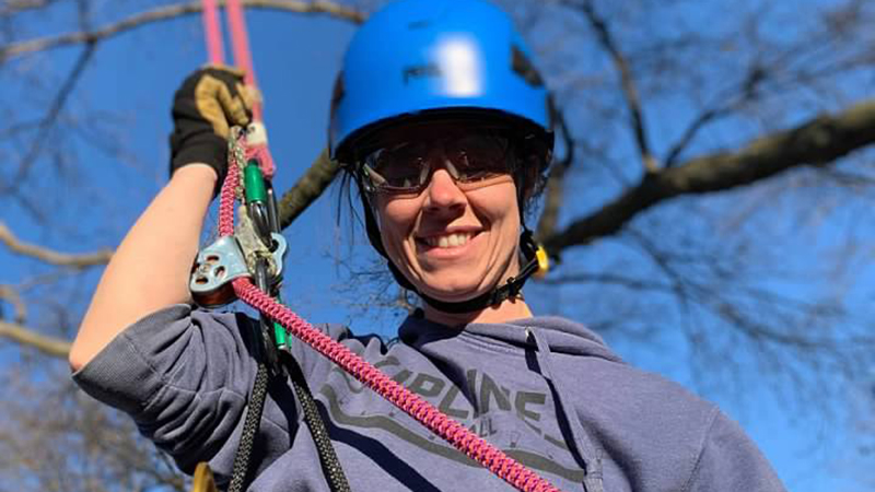 Powers takes home 2025 Early Career Faculty Award